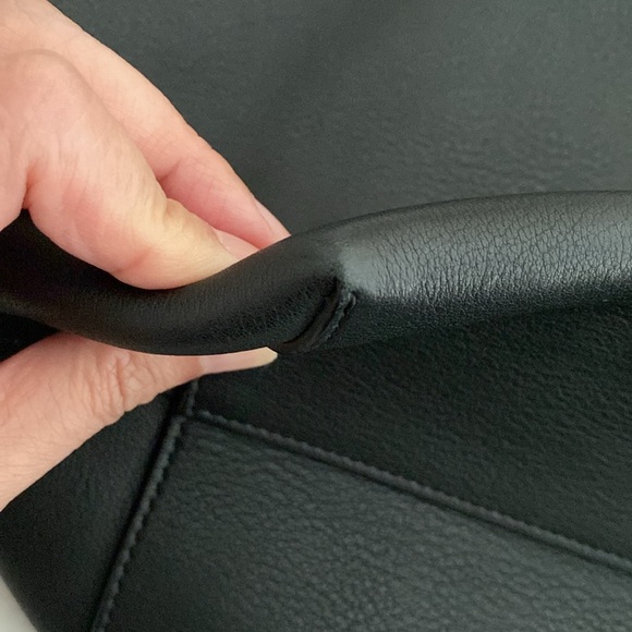 The Row - Picture 7 of 16